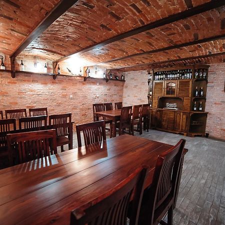 Hotel Gala Oradea Buitenkant foto