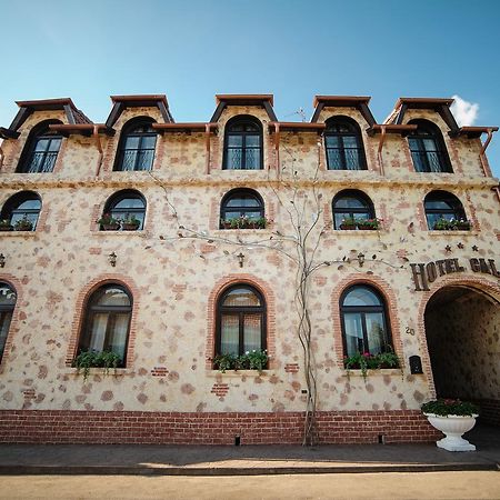 Hotel Gala Oradea Buitenkant foto
